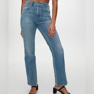 Citizens of Humanity
Daphne Jean, size 25
High-waisted, straight-leg jeans